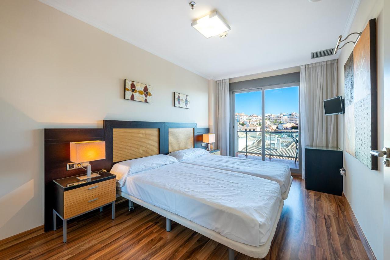 797 Holiday Rentals - Arcosur1- Moderno Apartamento Con Terraza Y Vistas Бенальмадена Екстер'єр фото